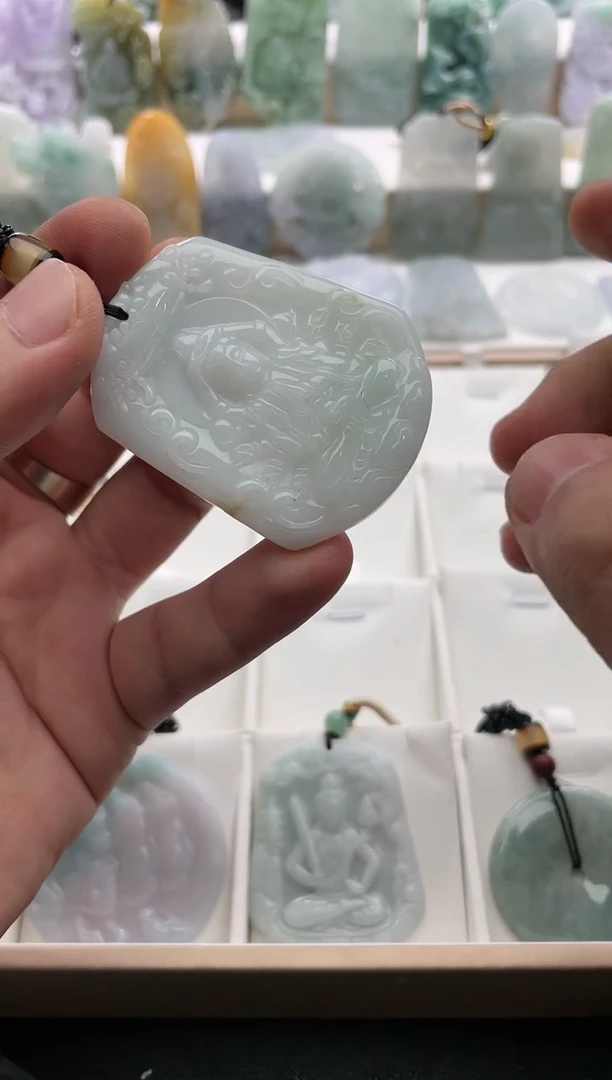 【闪购商品】翡翠颈饰未镶嵌..../2/13/126