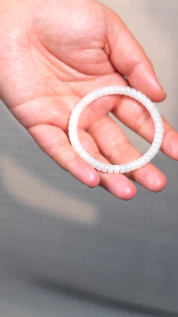 未镶嵌手链和田玉6mm黑山起胶