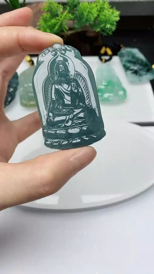 【闪购商品】翡翠颈饰未镶嵌