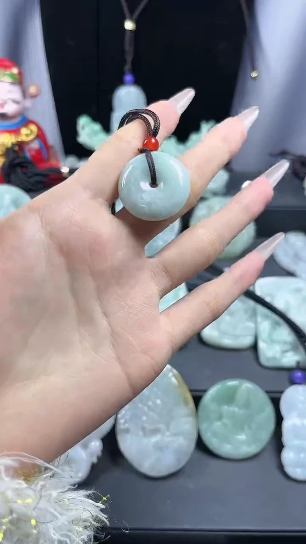 【闪购商品】翡翠颈饰未镶嵌平安扣