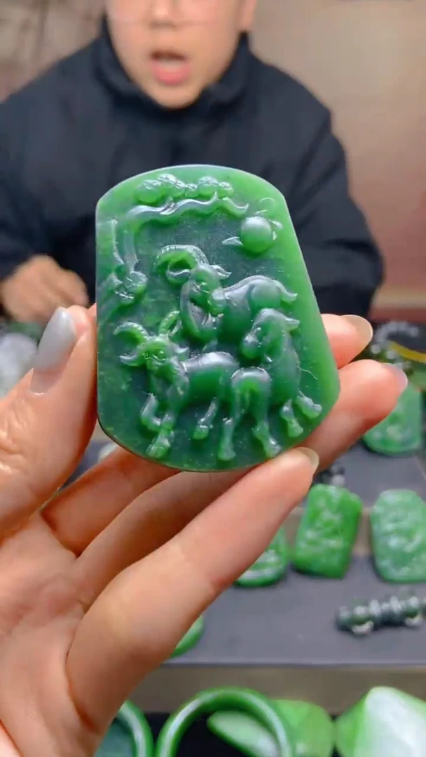 未镶嵌和田玉珠宝半成品1