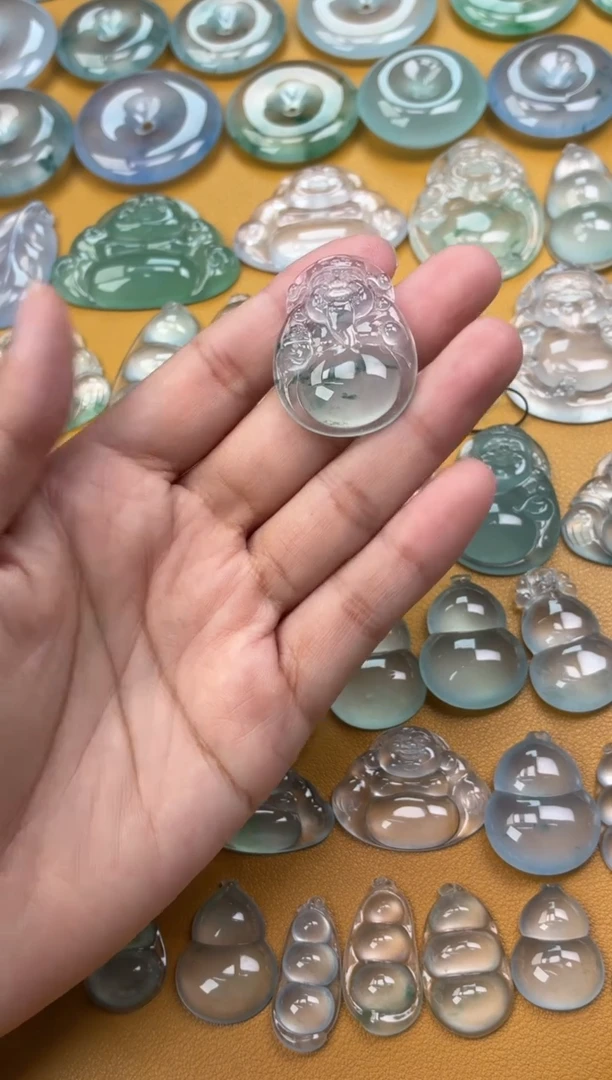 吊坠(不含链)未镶嵌翡翠19 财神 33.3 25.7 6.4