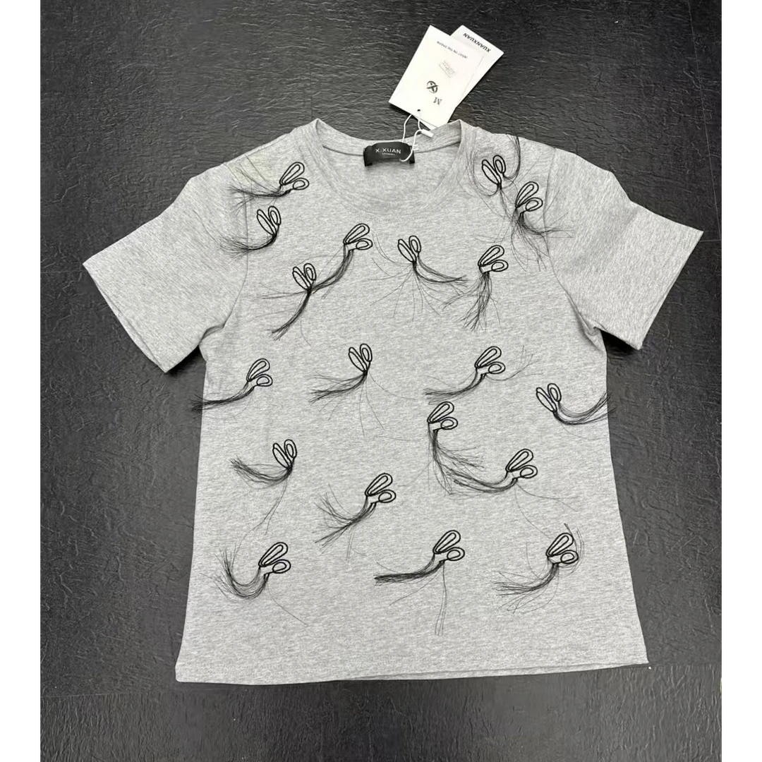 2508早春小众设计垂坠感洒脱简约手工流苏上衣女短袖圆领轻奢半袖