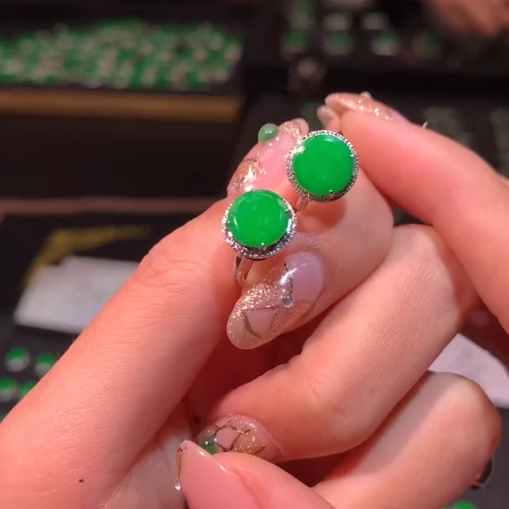 【逍遥严选】翡翠耳饰18K金镶嵌6009033/345/多样性发/1件