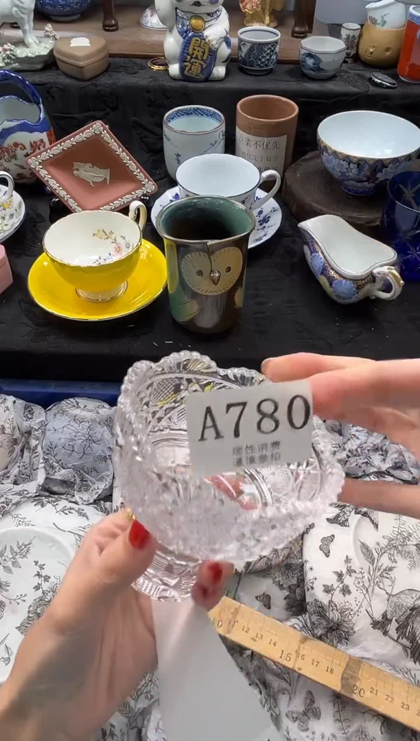 瓷片兔***猫       A780