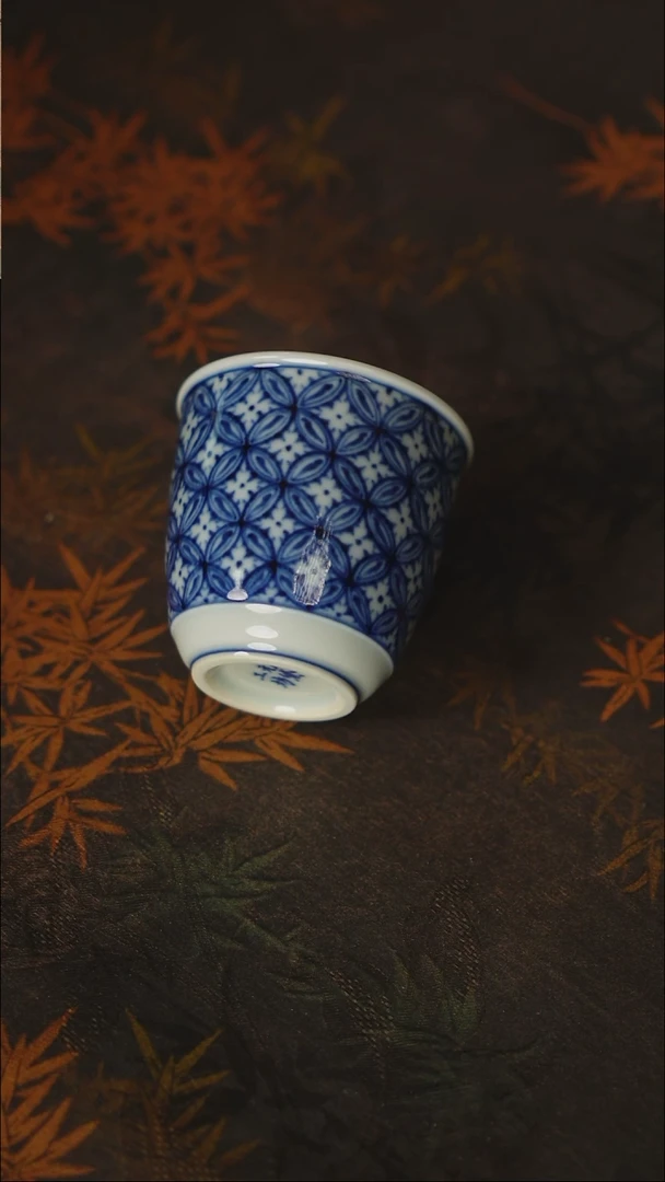 元黛工坊铜钱纹手握杯