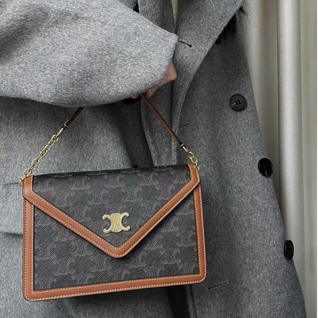 95新 Celine/思琳 【静文】Triomphe 链条包/BGK802880004