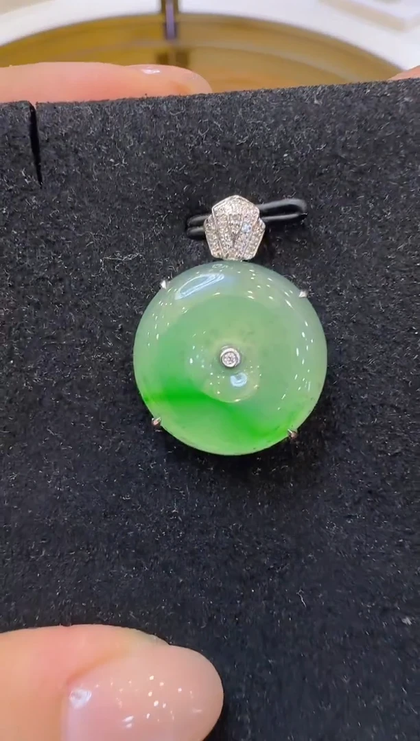 翡翠18K金镶嵌吊坠(不含链)多样性团购发一件