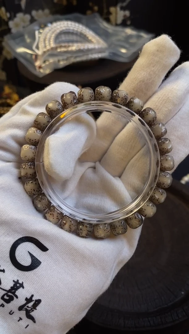 星月菩提手串T**G9×8冰糖无相