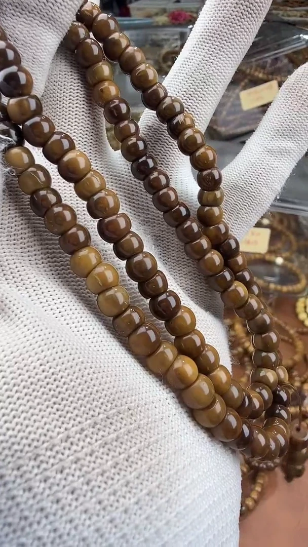 手串库克库克蒜瓣小肠长串·有棕眼线