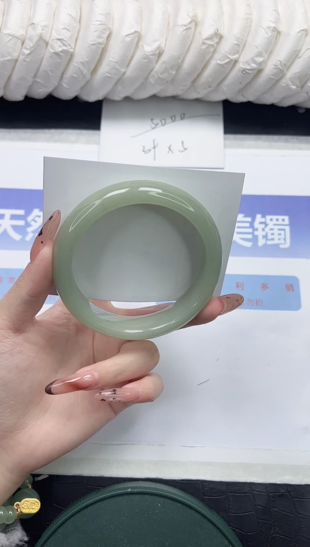 未镶嵌手镯石英质玉82-60.4