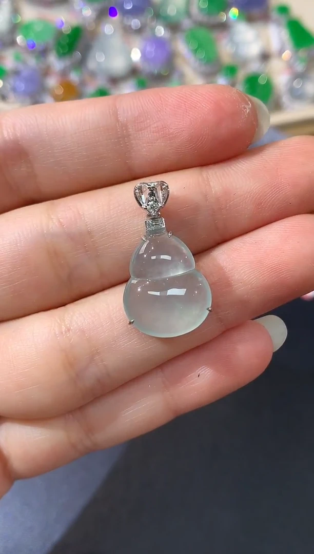 吊坠(不含链)18K金镶嵌翡翠W115|多样性发其一|8800