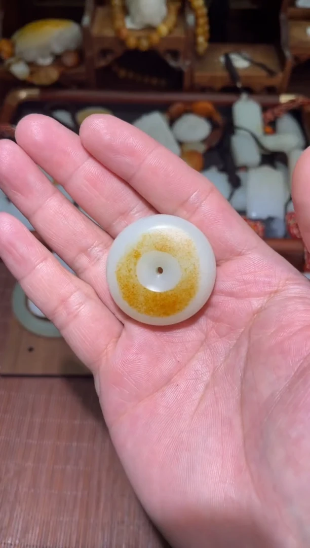 未镶嵌和田玉挂件扣子