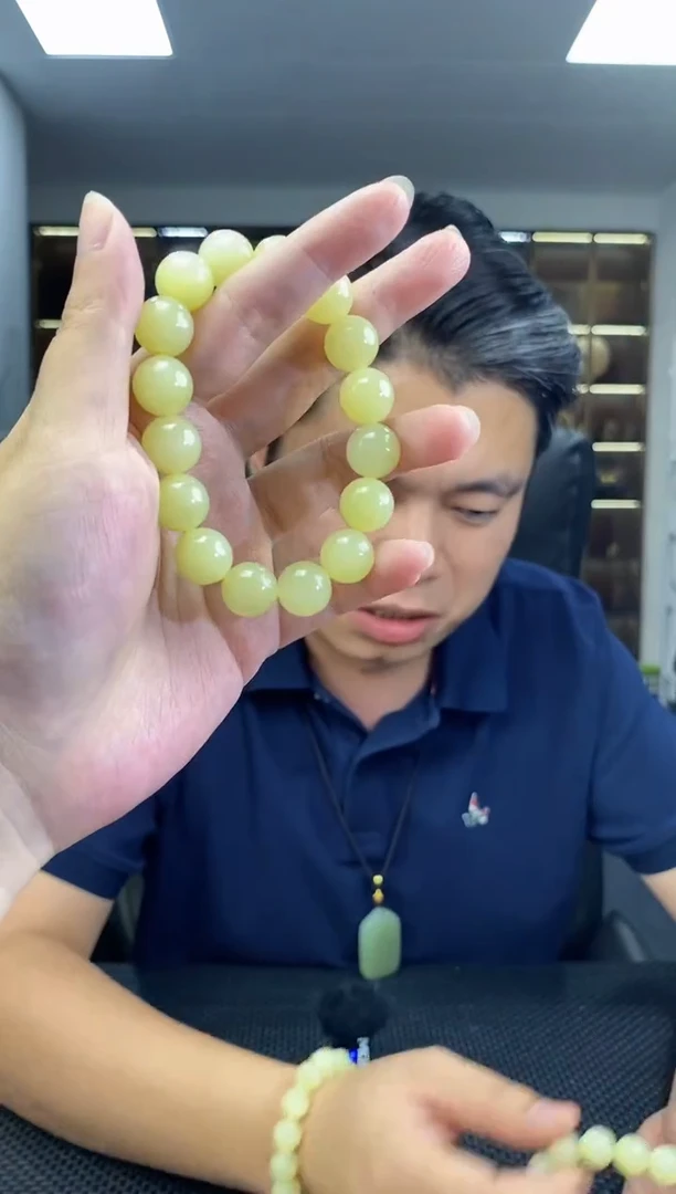 颈饰未镶嵌和田玉黄口圆珠卡12手串