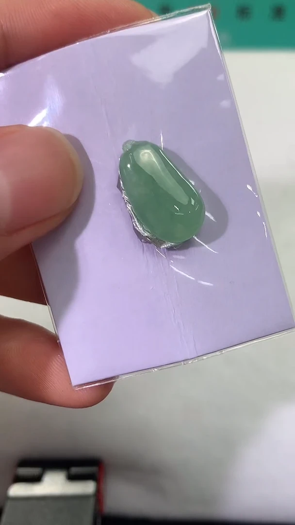未镶嵌定制翡翠