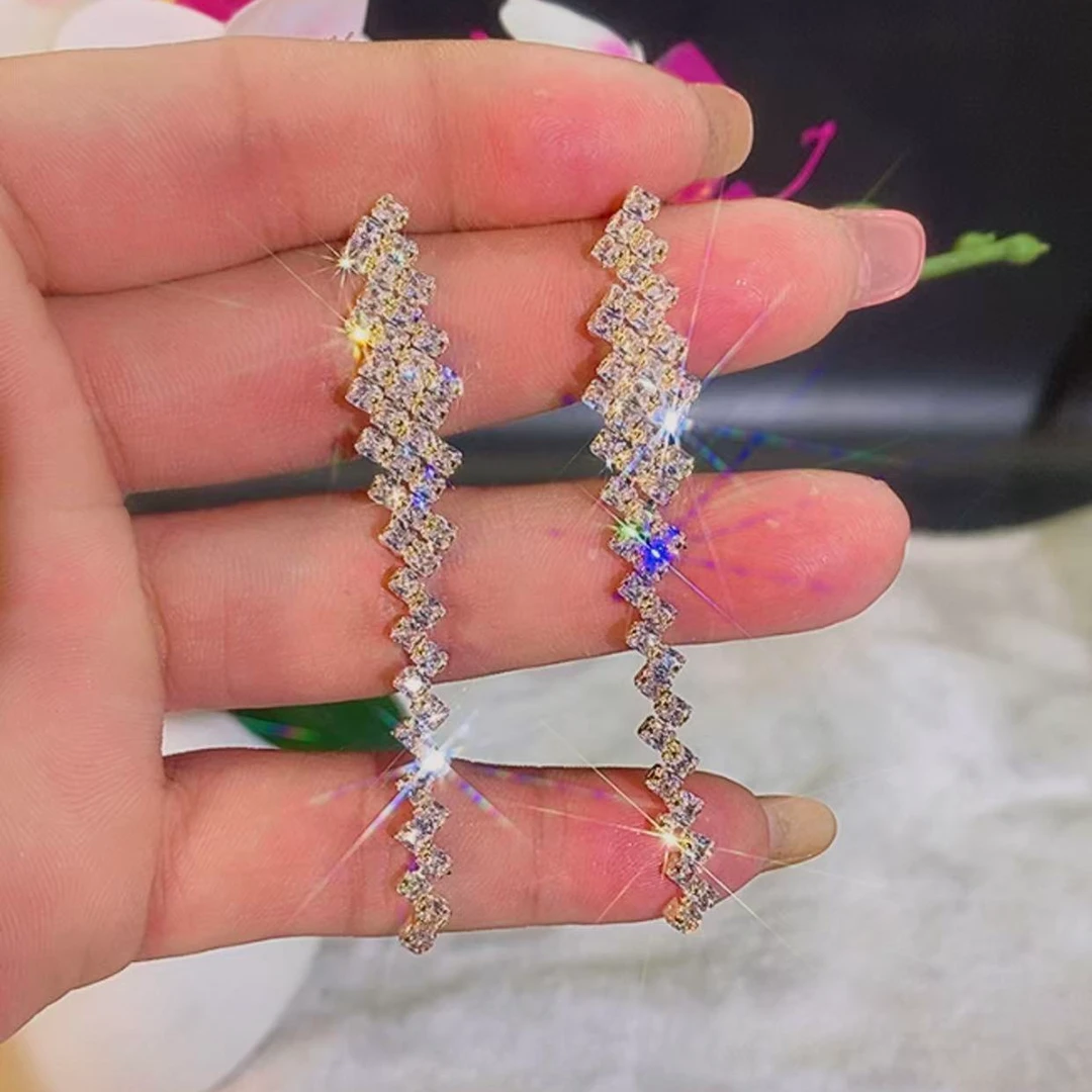 铜合金锆石耳饰 （786）小蛮腰个性时尚精致百搭设计耳饰