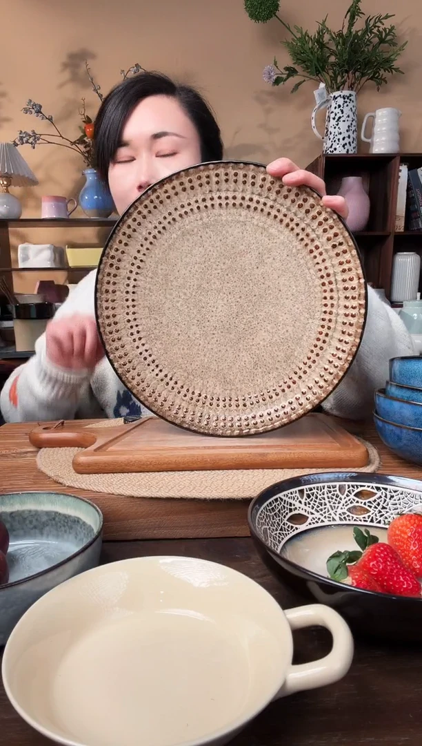 11.5英寸窑变浮雕波点大盘微瑕