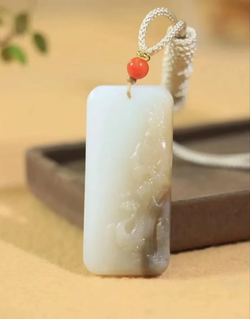 唐古精选精美和田玉无事牌吊坠（勿私拍）