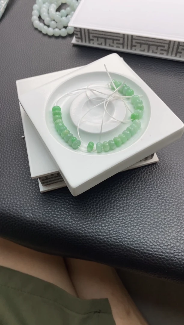 翡翠散珠10天然A货翡翠散珠多样性发10颗