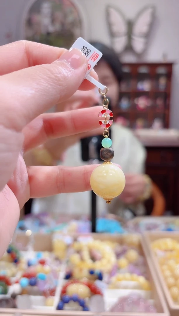 【闪购商品】蜜蜡吊坠(不含链)18K金镶嵌提留