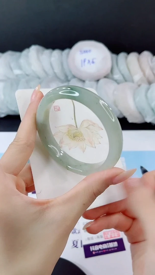 未镶嵌手镯石英质玉多样性发货V242