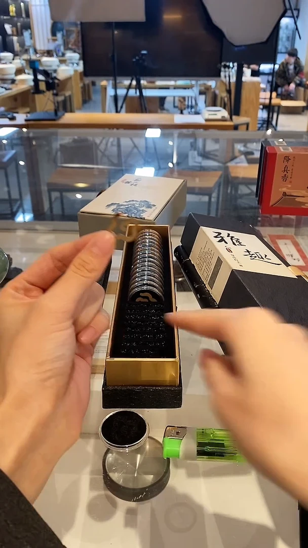 香篆1富森红土方柱无粘香-盒装9A级