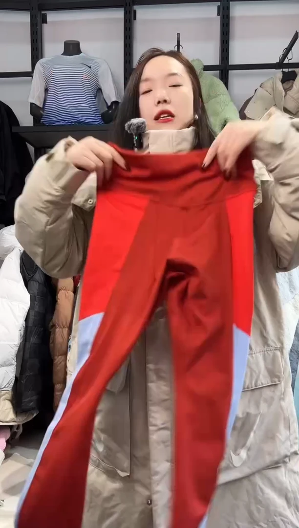 2284  闪购编码  运动卫衣裤以直播间过款为准 尺码  ·  M
