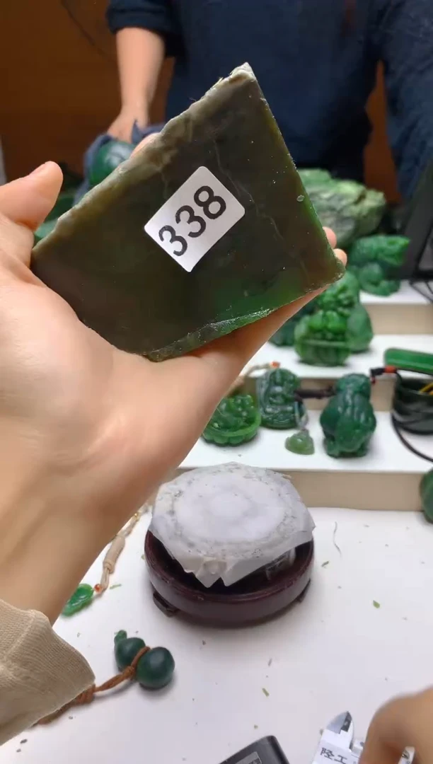 未镶嵌和田玉（碧玉）珠宝半成品0