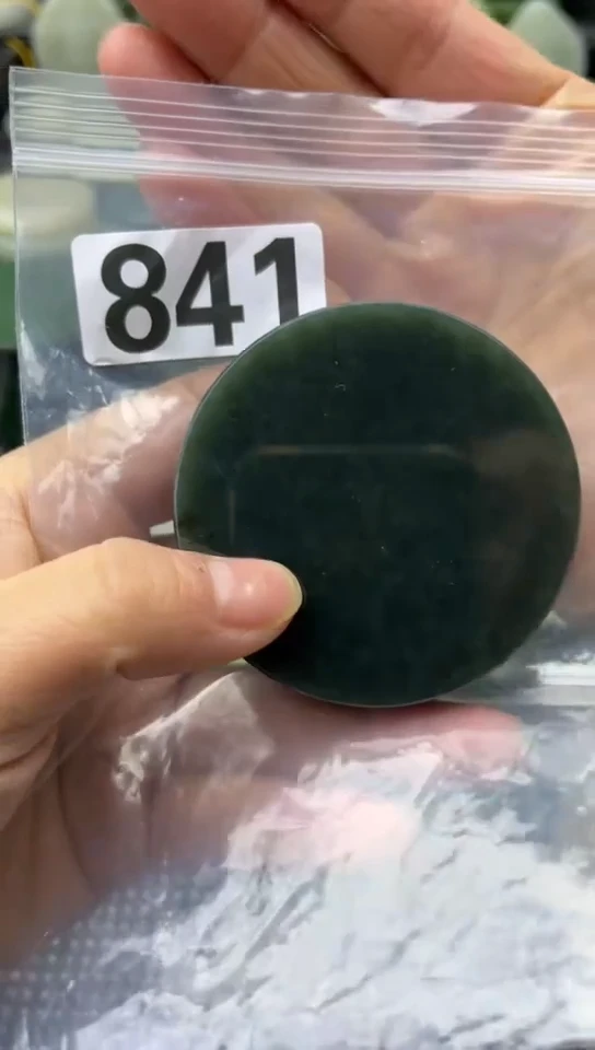 未镶嵌和田玉珠宝半成品镯芯