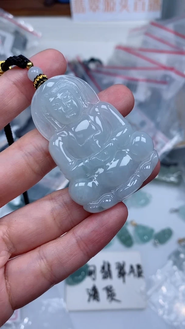 颈饰未镶嵌翡翠吊坠
