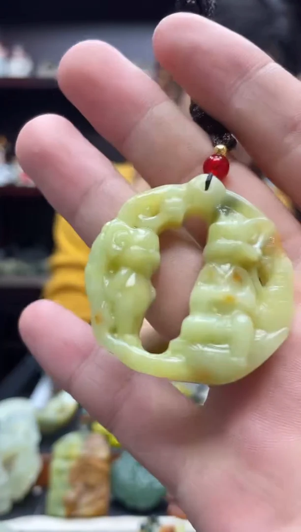 未镶嵌岫玉吊坠·