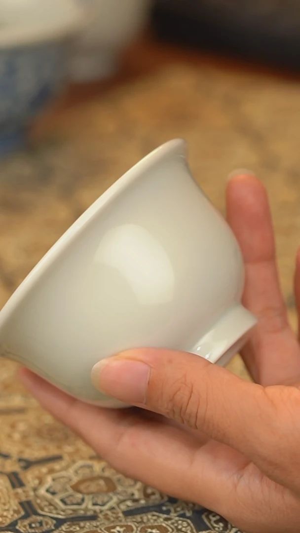 舜瓷甜白釉压手杯