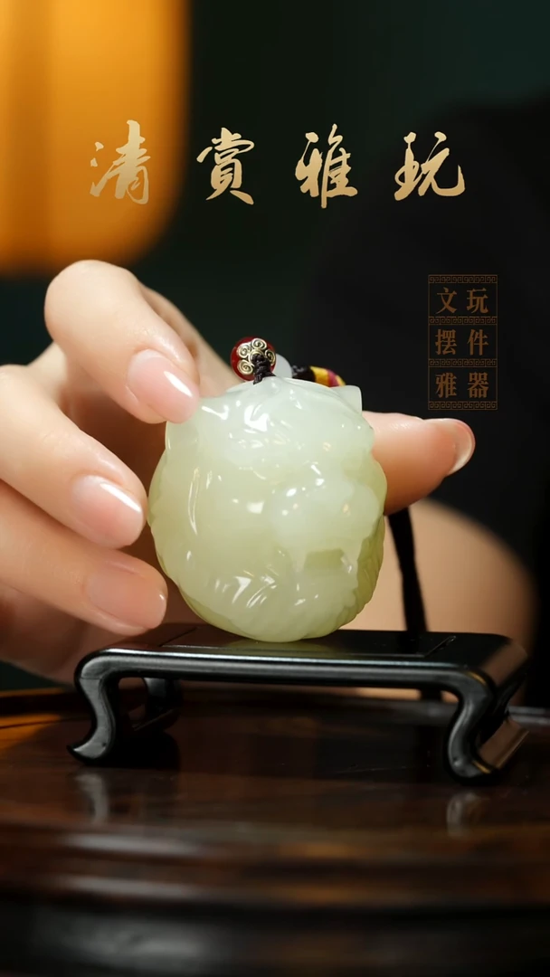 玉《虎虎生威》手把件摆件