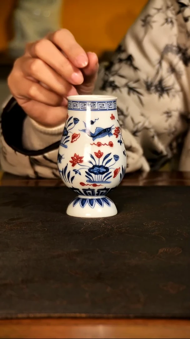 青花釉里红鱼藻主人杯CJ