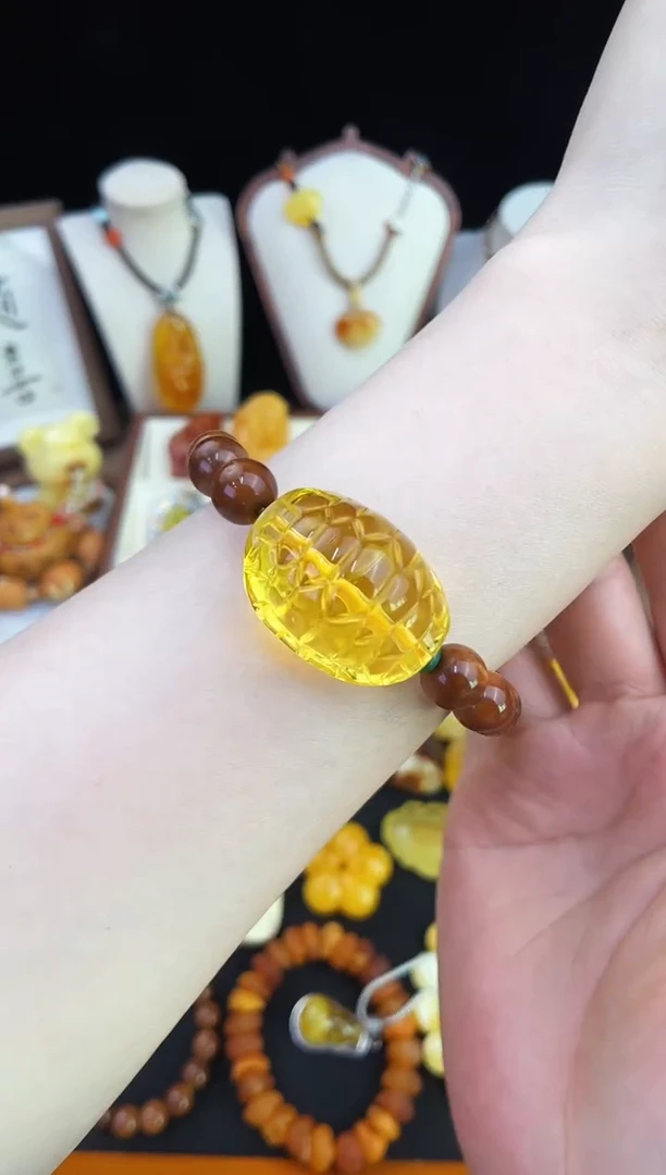 琥珀未镶嵌珠宝奇石柒月