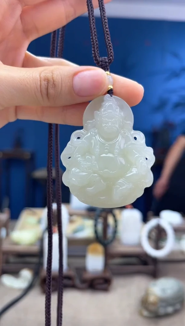 和田玉未镶嵌颈饰1