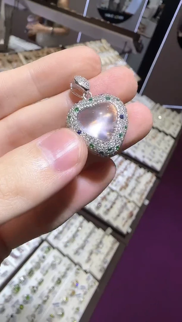 颈饰银S925镶嵌芙蓉石13mm