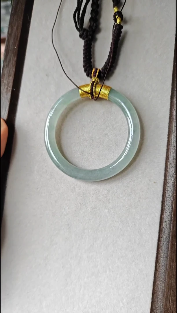 翡翠未镶嵌颈饰翡翠颈饰未镶嵌