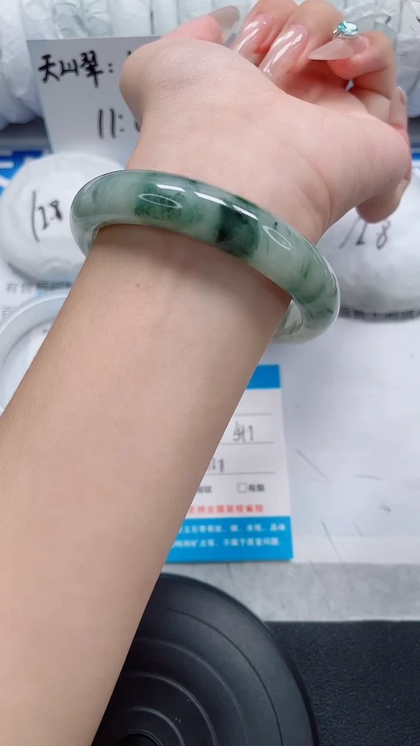 未镶嵌手镯石英质玉180-59/60