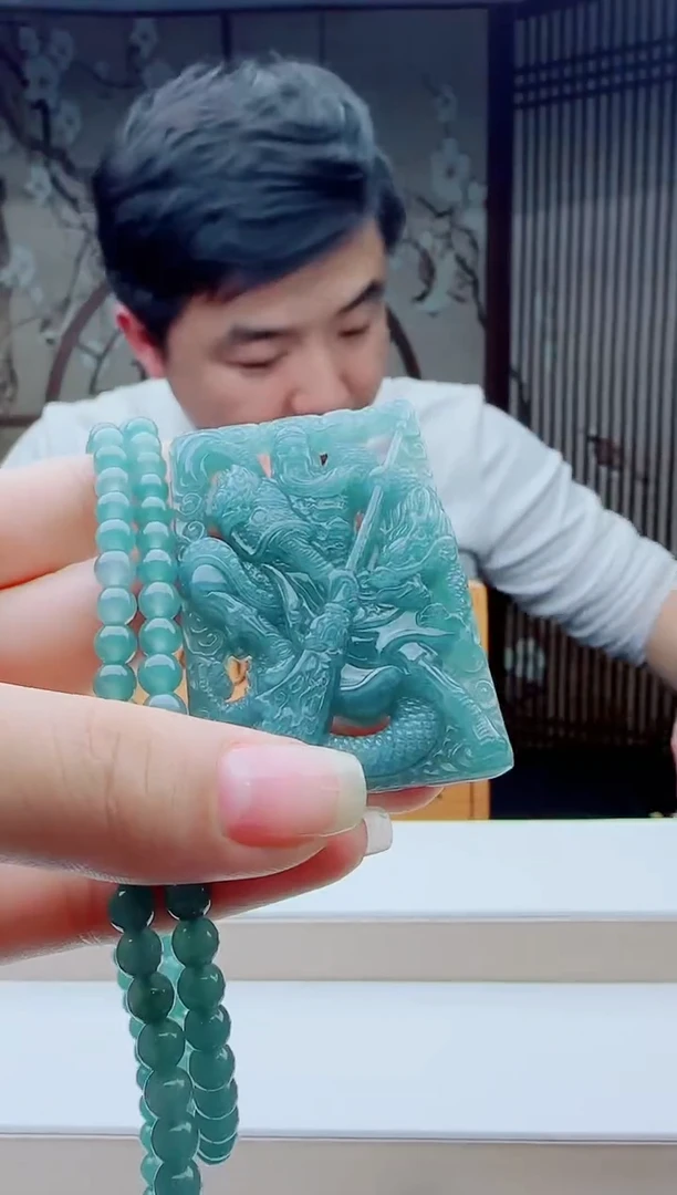 颈饰未镶嵌翡翠多样性发其一