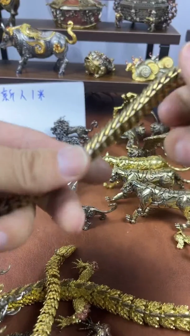 可活动生肖蛇摆件
