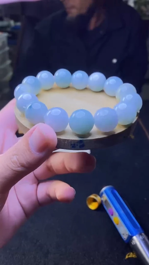 定制翡翠未镶嵌天然缅甸A货翡翠，多样性发货，拍一发一
