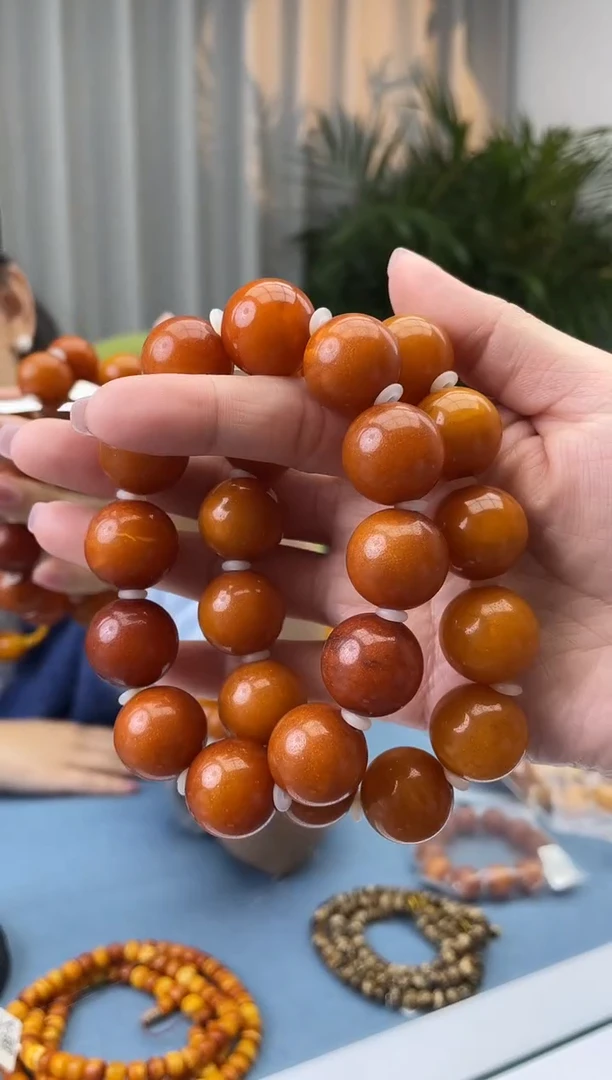 【闪购商品】蜜蜡珠宝奇石未镶嵌假一罚十，多样性发一件048.19