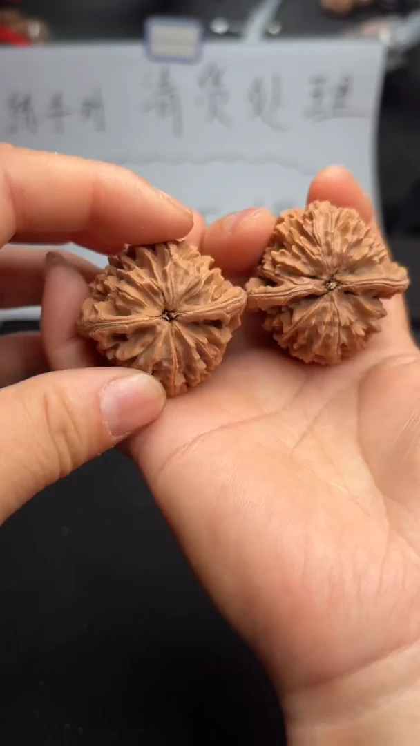 吊坠文玩核桃740招财鼠