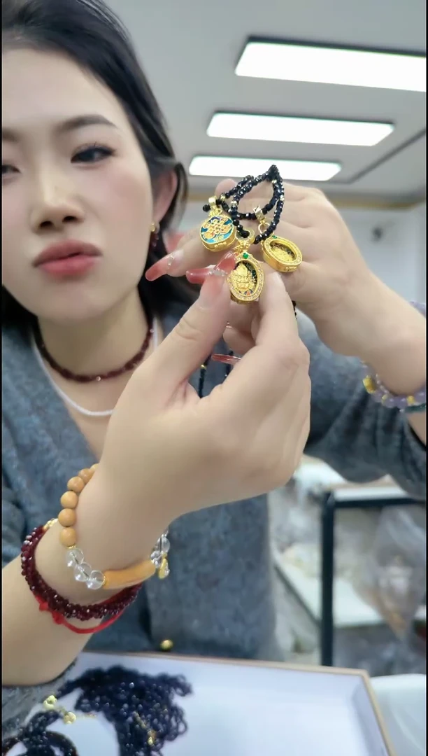 【闪购商品】玛瑙/玉髓颈饰合金1496黄财财吊坠带链