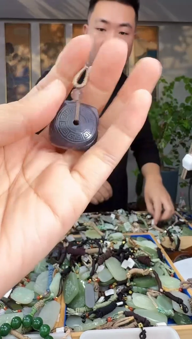 未镶嵌和田玉挂件拍一发一