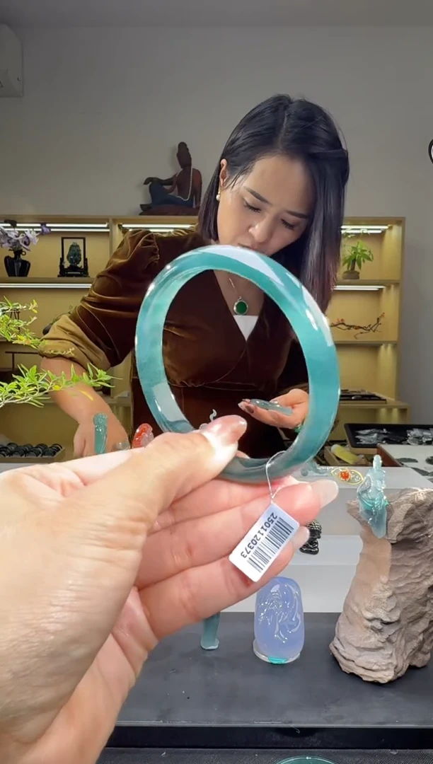 未镶嵌手镯翡翠60圈