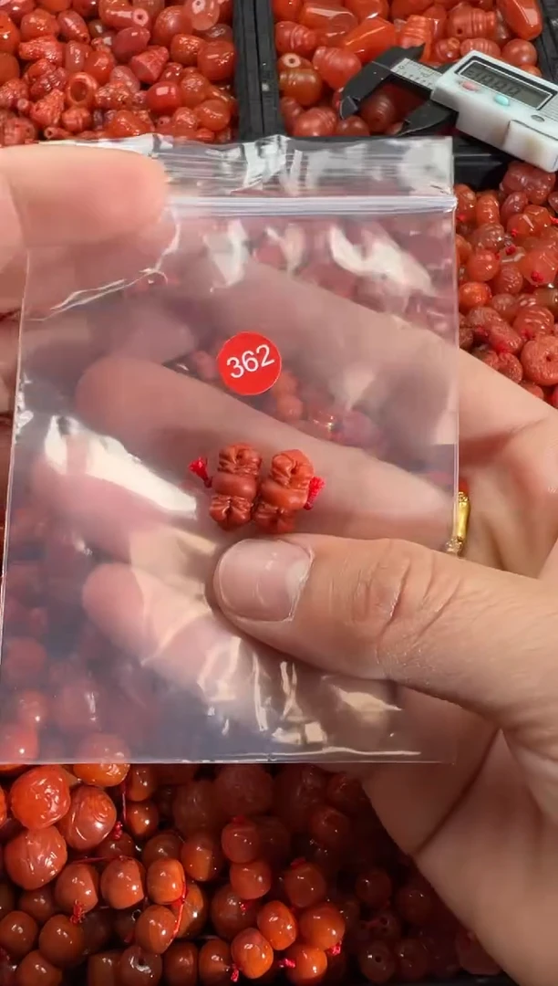 【闪购商品】南红玛瑙颈饰未镶嵌1