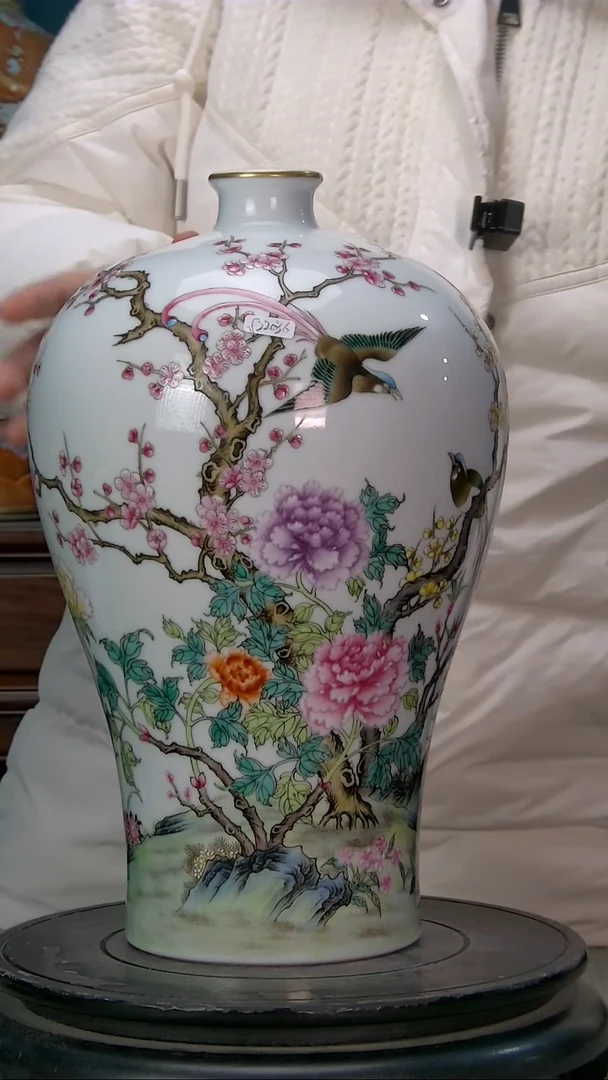 摆件前**漫 宏盛珍藏馆