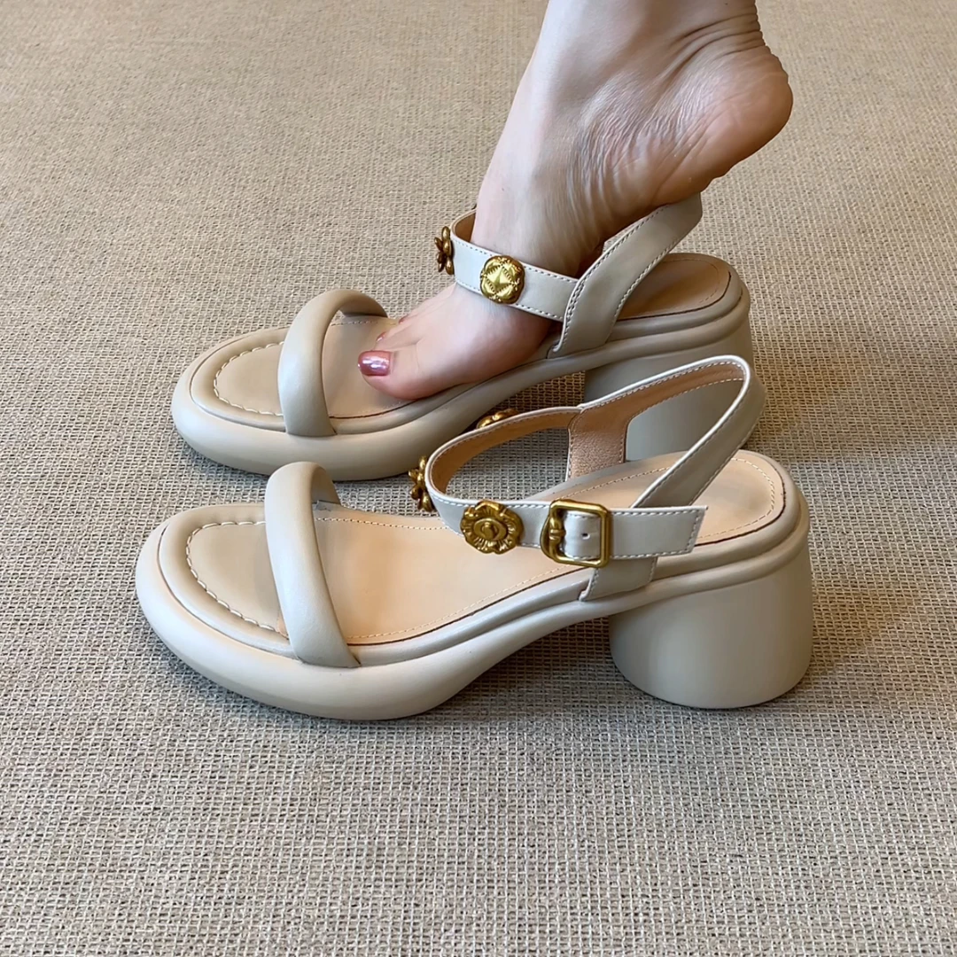 RubyL/7cm新款时尚一字带通勤休闲舒适软底粗跟百搭纯色露趾凉鞋